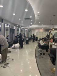 点击看大图 -八佰伴8008星级形象店