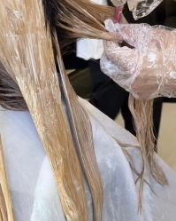 -V8潮牌·接发烫染连锁