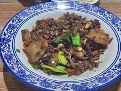 -三湘四水正宗湘菜(君峰路店)