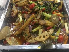 -金渝海鲜烧烤万州烤鱼店