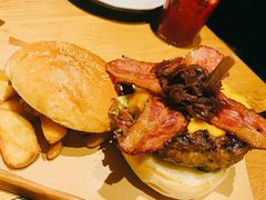经典大汉堡-The Diner X餐厅(青岛万象城店)