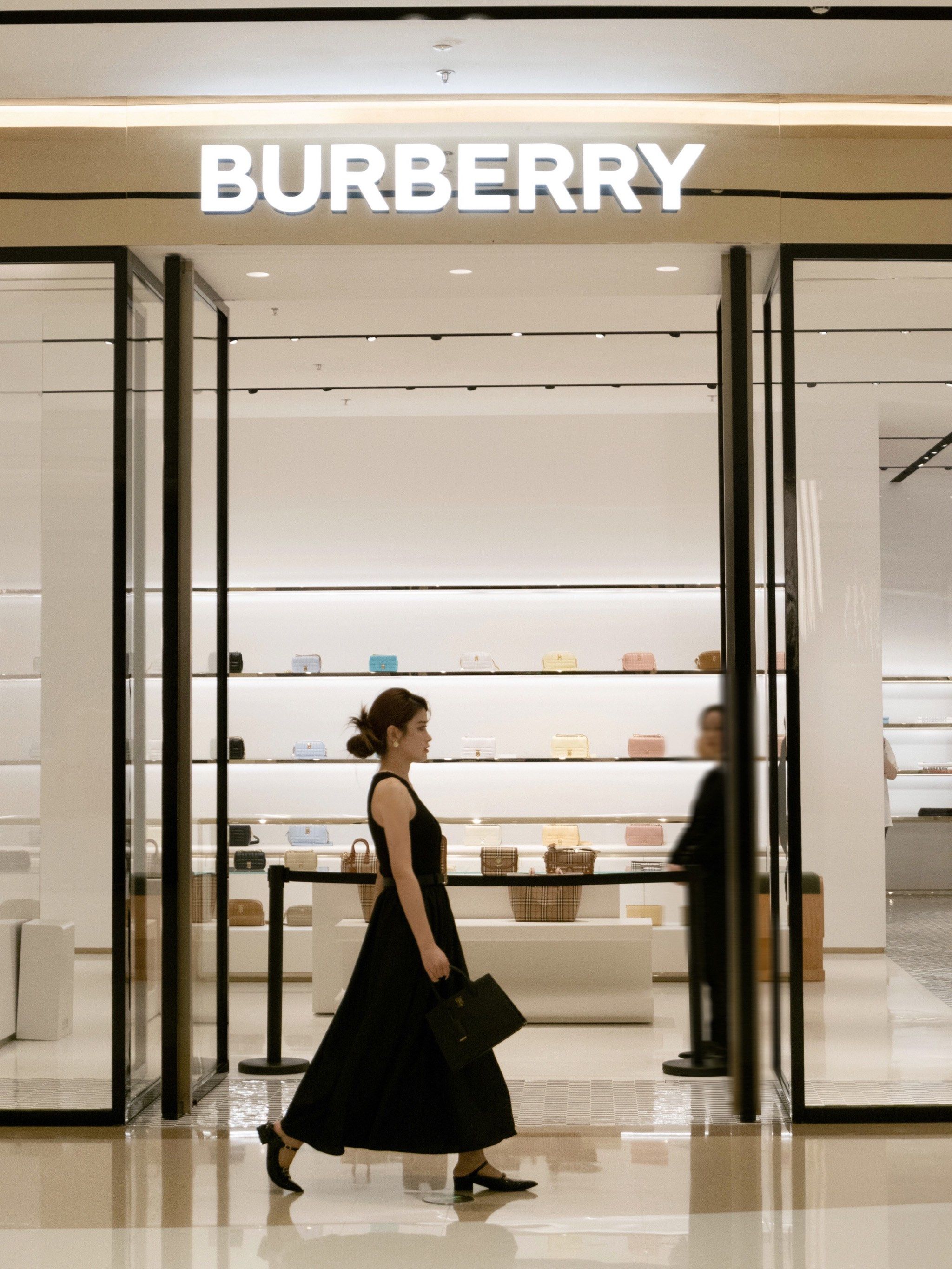 重奢一日体验卡!江西首家 burberry精品店开业了