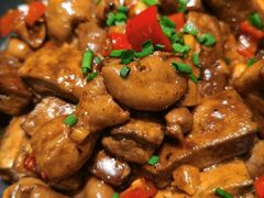 -黄泥岗·地道湖北菜(奥特莱斯店)