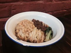 -东三里屯豌杂面