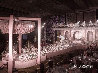 《梦中的婚礼》我不想在梦中微笑着为你披上那雪白无暇的