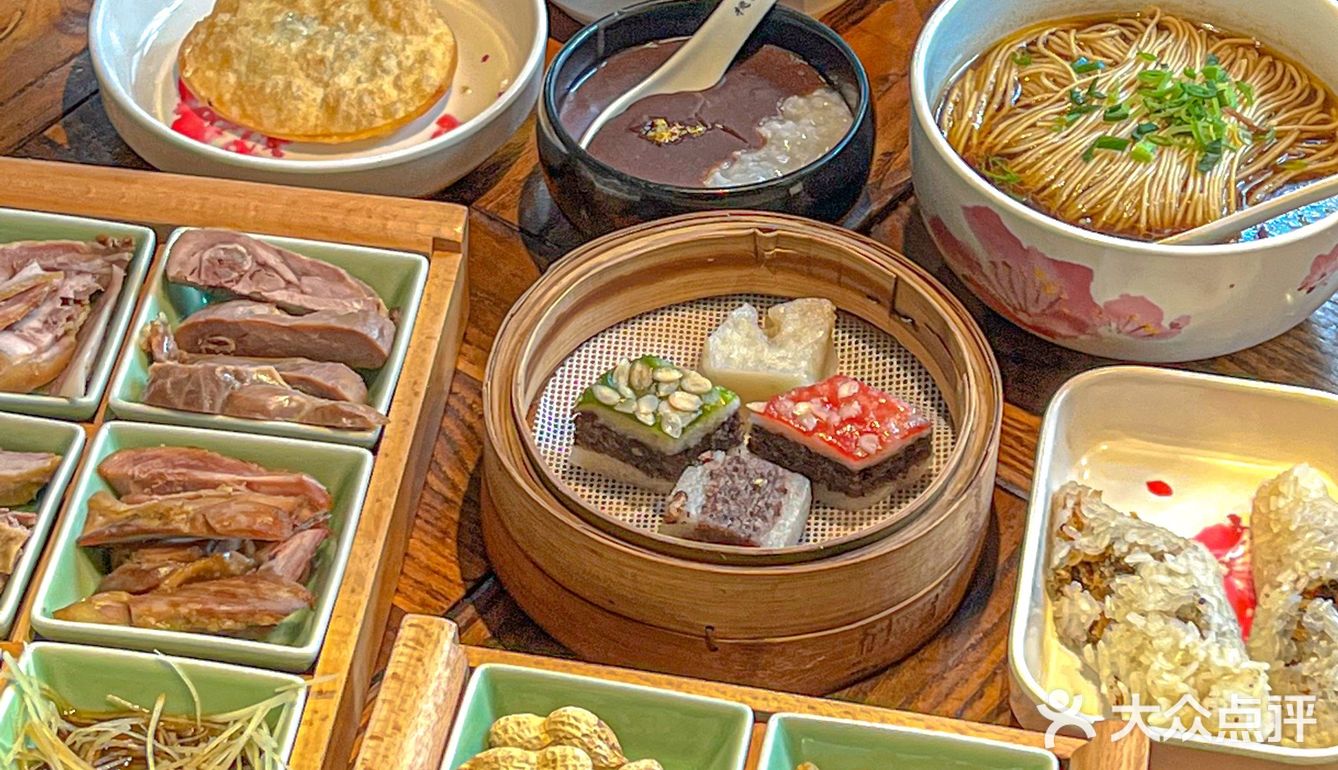 平江路本地人zui多的苏式早茶！人均30➕