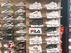 -ABC MART(心斎橋店)