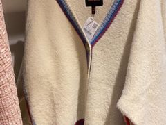 -URBAN REVIVO(济南领秀城贵和购物中心店)