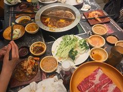 -牛YO寿喜烧·铁板烧和牛火锅自助(市府恒隆店)