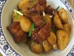 土豆烧肉-久久湖北菜