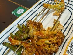 -许哥东北烧烤·铁丳烤串·宫后夹肉(繁花中心店)