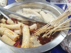-马路边边串串香(苗栗路店)
