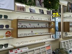 -视野联行眼镜·蔡司·控优点授权(长白万象汇店)
