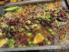 -宏兴烤鱼山庄(宣恩总店)
