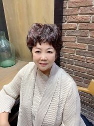 -韩国李知恩形象设计