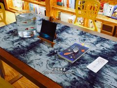 -新华里咖啡书吧(新华书店小寨店)