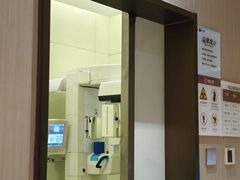 -柏乐口腔医院·舒适化无痛种植牙中心(东盟商务区院)