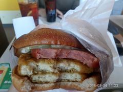 俄式红肠双鸡堡-麦当劳(哈西万达店)