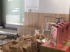 -顶东面包花园·生日蛋糕(世博店)