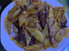 红蘑菇土豆片-丽梅羊汤土菜馆(河畔花园店)