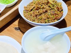 -怪噜范·老贵阳街头名小吃(数博万达店)