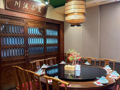 -川流不息·地道川菜·小龙虾(新松江路店)