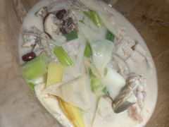 -滇香肴·云南菜蒸汽石锅鱼(云南北路店)
