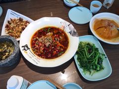 -有红鸡毛店·川菜(建设路店)