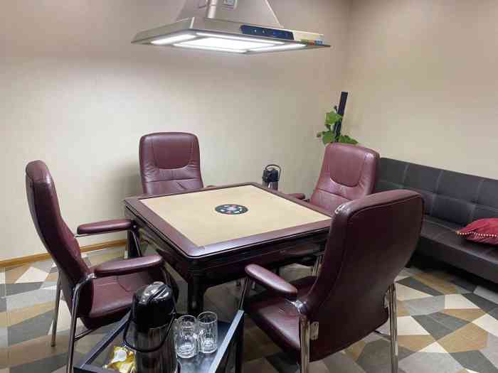 苏城一聚棋牌室-"自从港龙开了麻将馆之后再也不用过灵岩山去.