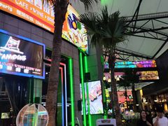 -Famous肥猫墨西哥音乐餐吧(五棵松华熙LIVE店)