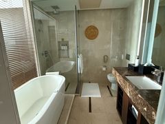 -青岛海尔洲际酒店