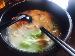 -十秒到米线(莱茵翠景店)