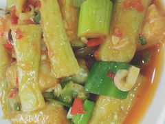 -乡土特色.冷锅鱼.牦牛肉汤锅