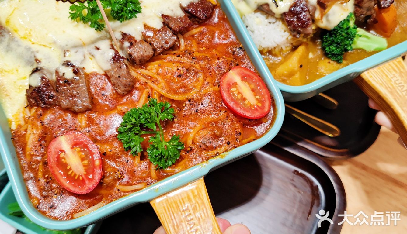 这家牛排店真的好吃，会上瘾[流泪][流泪]