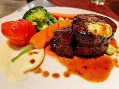 碳烤肉眼牛排及秘制牛排汁-WOLFGANG PUCK KITCHEN & BAR(迪士尼小镇店)