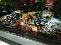 -海吃海喝海鲜烤肉餐厅