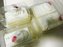 -红宝石·鲜奶小方·海派西点房(南丹店)