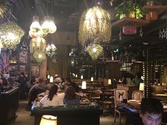 -临界音乐酒馆·小龙虾·江湖菜(华熙LIVE·鱼洞店)