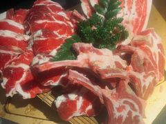 -铭牛烧肉·和牛海鲜自助(高新月牙湖店)
