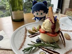 -Mark&Mars Restaurant