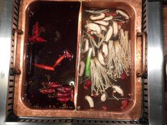 -老牌坊云南鱼豆花火锅(嵩山店)
