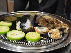 -围炉肉舍•炭烤活鳗•丹东海鲜烤肉(步行街店)