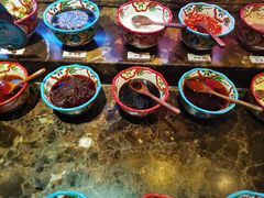 -老牌坊云南鱼豆花火锅(嵩山店)