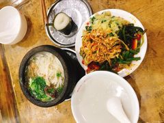 -丽华叶儿粑总汇