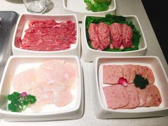 -海底捞火锅鲜切牛肉主题店(长寿路店)
