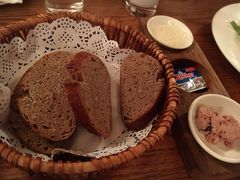 黑面包-宝莱纳啤酒花园餐厅PAULANER BRAUHAUS Nanjing(广州路店)