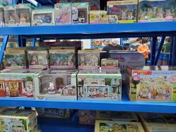 -逝水玩具折扣店