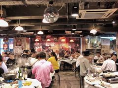 大堂-鲜入围煮花胶鸡海鲜火锅