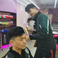 点击看大图 -A HAIR SALON