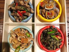 招牌辣卤海鲜拼盘-喝丢一只鞋辣炒海鲜小烧烤(三八广场店)